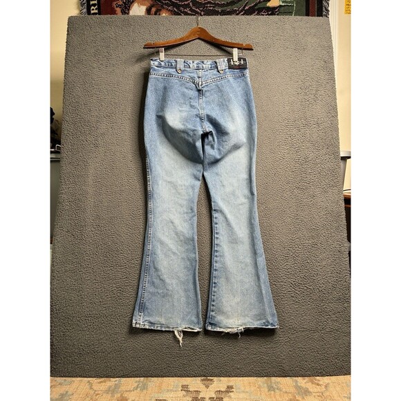 LEI Vintage Y2K Flare Leg Jeans Size 9 Mid Rise Wide Bottom 30x31 Bareback USA - Picture 2 of 16